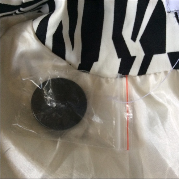 ANTHROPOLOGIE TRENCH COAT SIZE MEDIUM NWOT - Picture 6 of 7